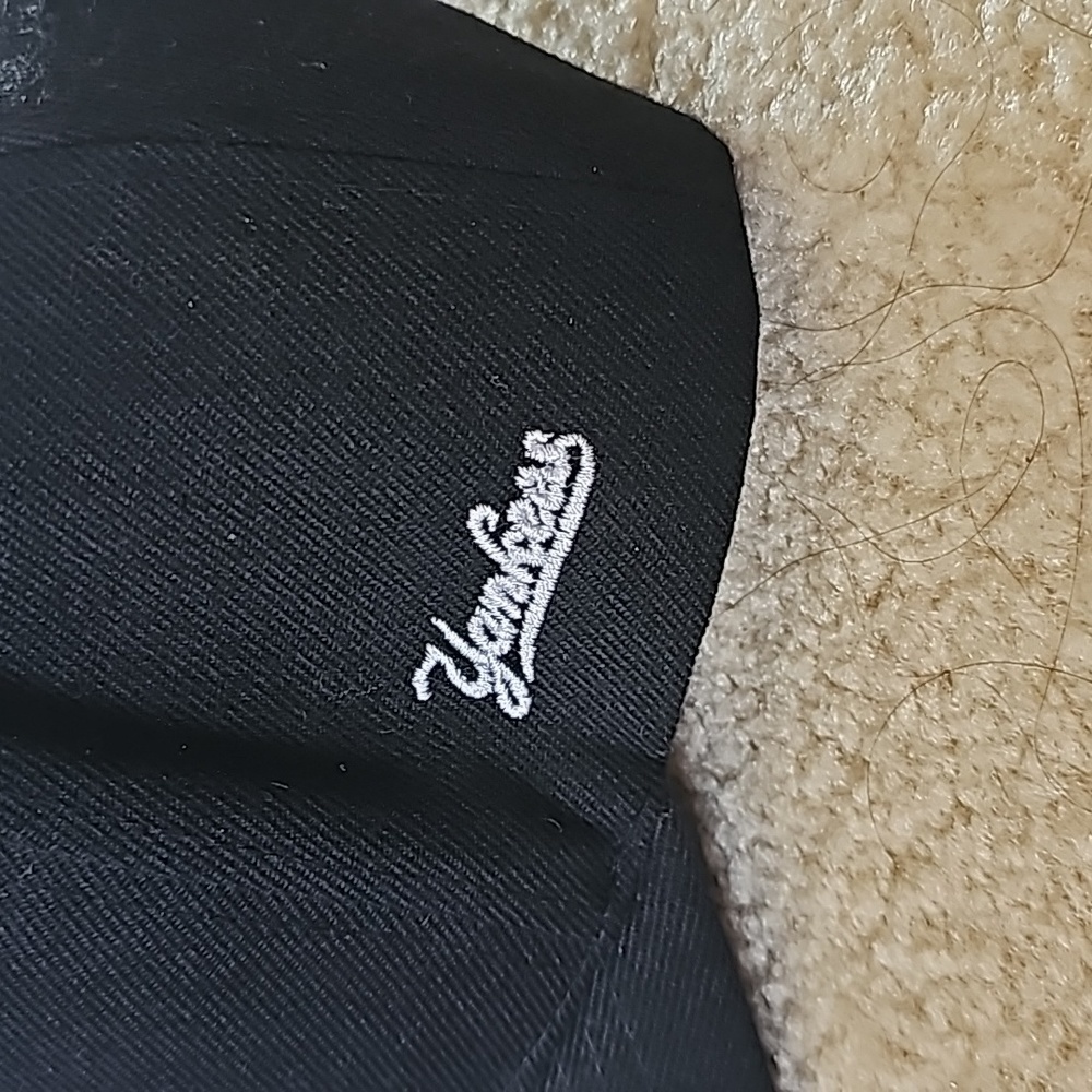 NY Yankees baseball cap - Picture 2 of 3